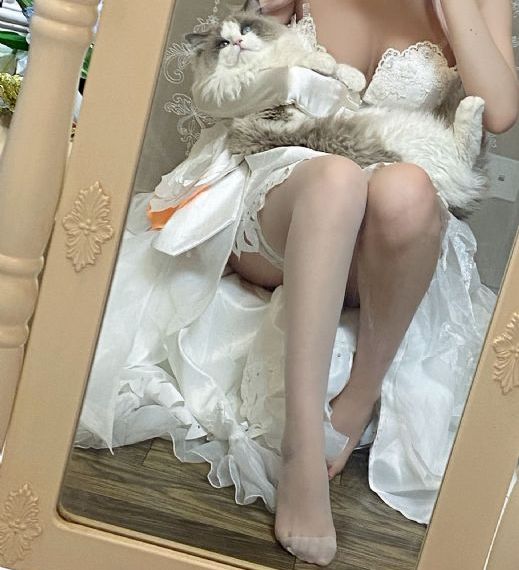 女仆粉嫩的屁股被打红的视频_蓝光免费高清观看