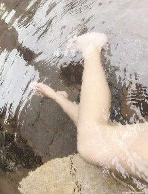 女子自慰全过程秘免费_中英字幕1080